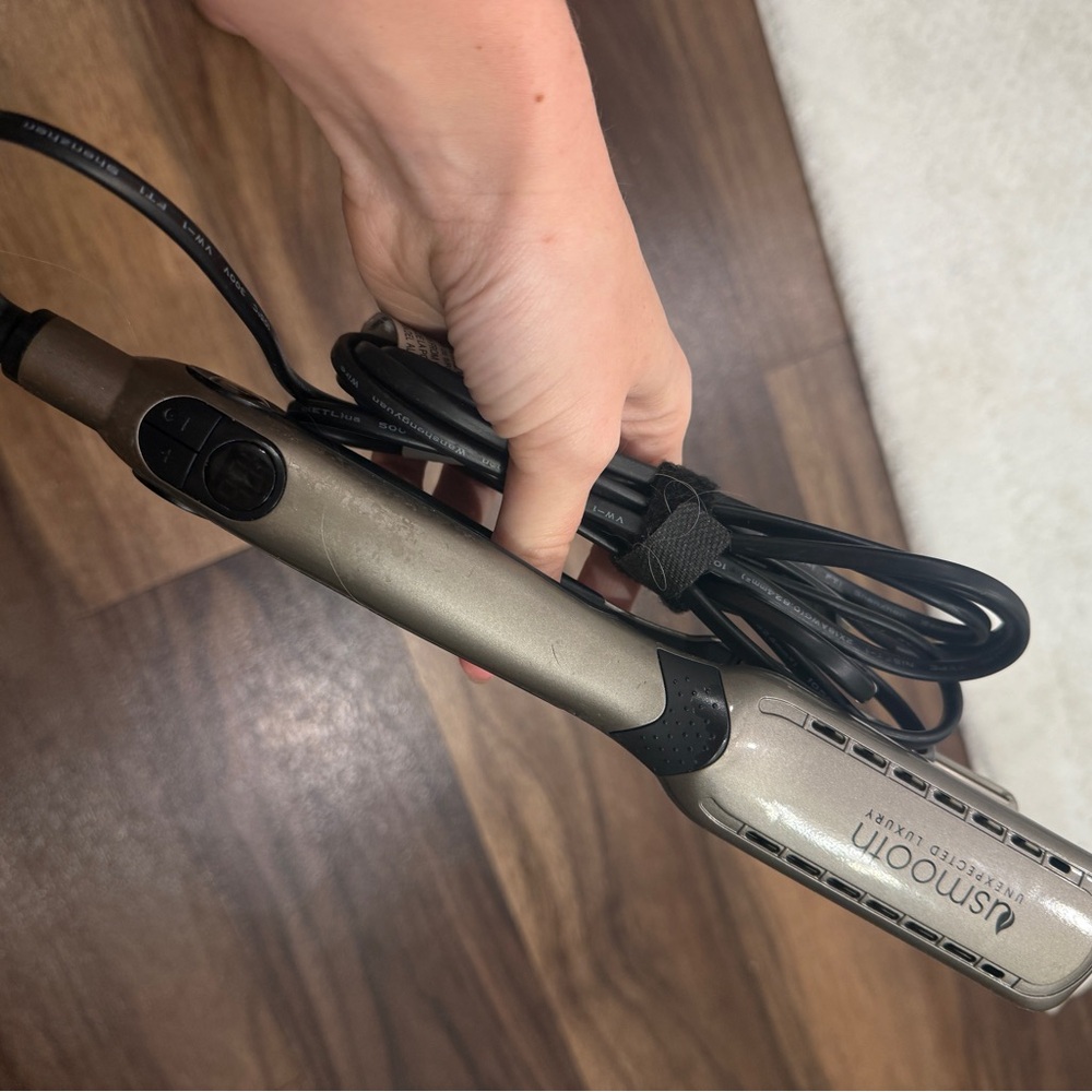 USmooth Ceramic Luxury Hair Straightener - Metallic Champagne